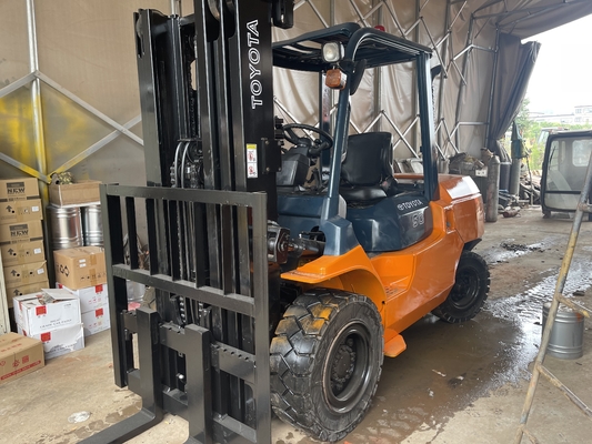 Used Toyota 7FD50 5 Ton Forklift 3 Sections Mast Max Lifting Height 4500mm
