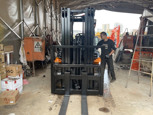 Used Toyota 7FD50 5 Ton Forklift 3 Sections Mast Max Lifting Height 4500mm